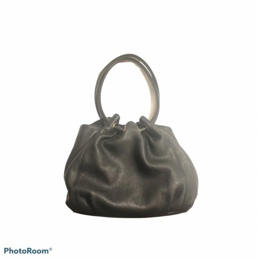 Michael kors black leather ringed tassel bag